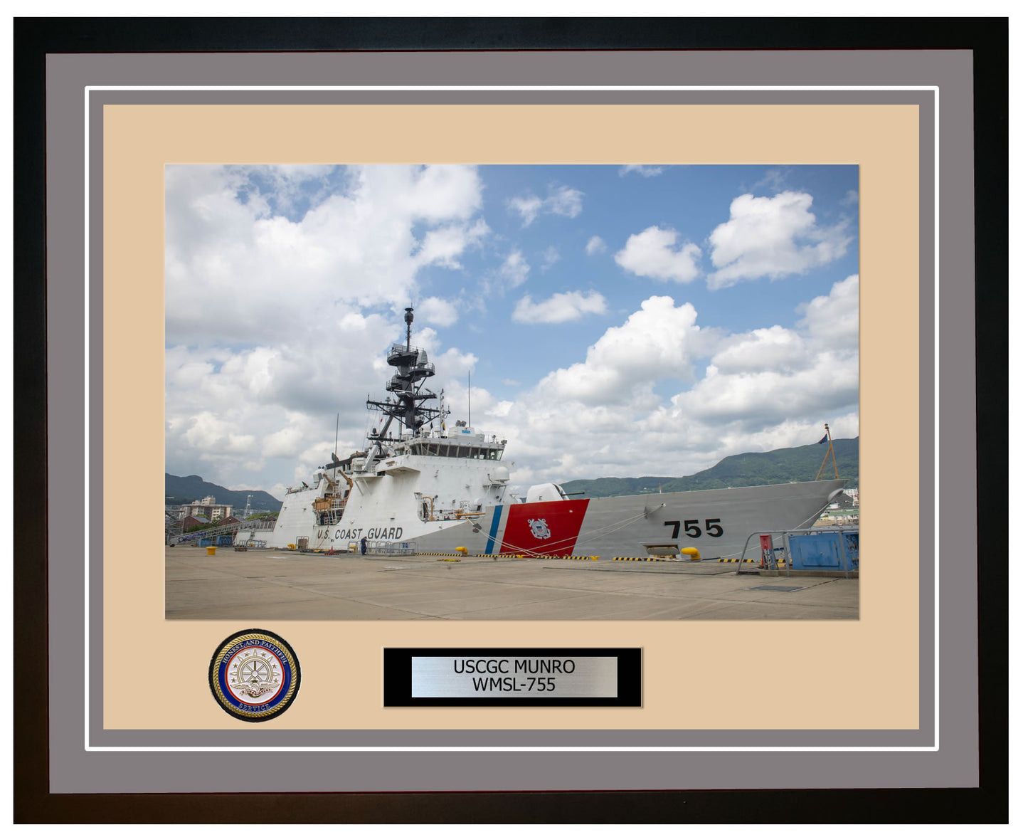USCGC MUNRO WMSL 755 Framed Coast Guard Ship Photo Grey 232WMSL755
